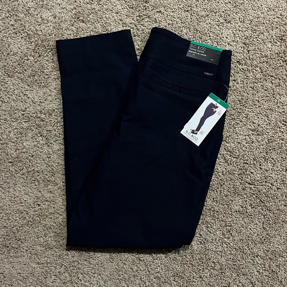 S.C. & CO. Women's Pull-on Ankle Pant - Picture 5 of 5